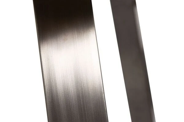 OUTFLEXX Esstischgarnitur, Edelstahl/recyceltes FSC-Teak, Tisch 220x100 Cm, 8 Hochlehner- Diningsessel, A-Gestell – Bild 10