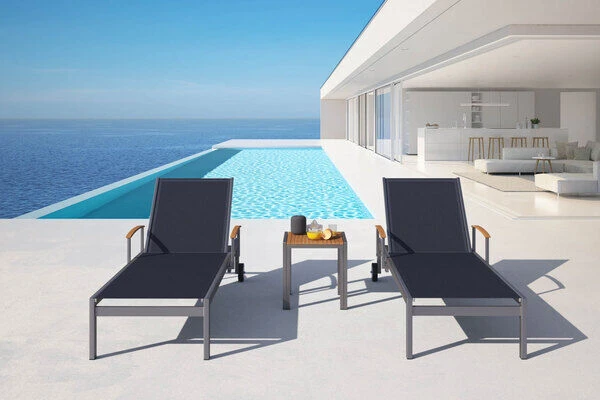 OUTFLEXX 2er-Set Sonnenliegen, Schwarz, Edelstahl/Teak, 195,5x74x35cm, Mit Beistelltisch 45x45cm – Bild 2